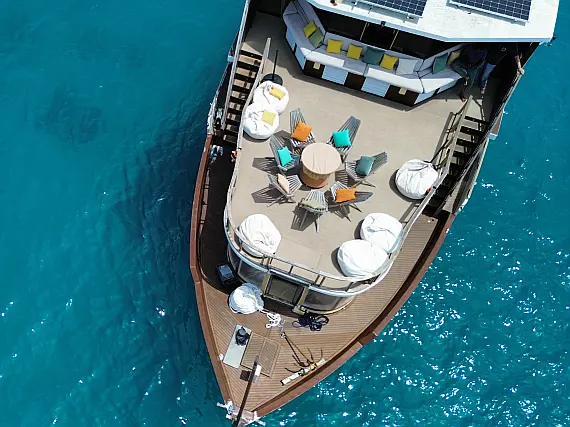 Custom build motoryacht